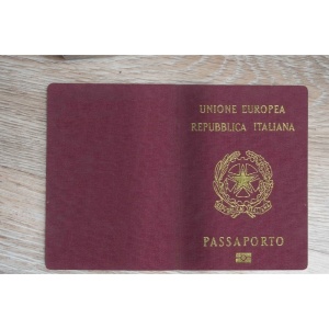 Italy passport