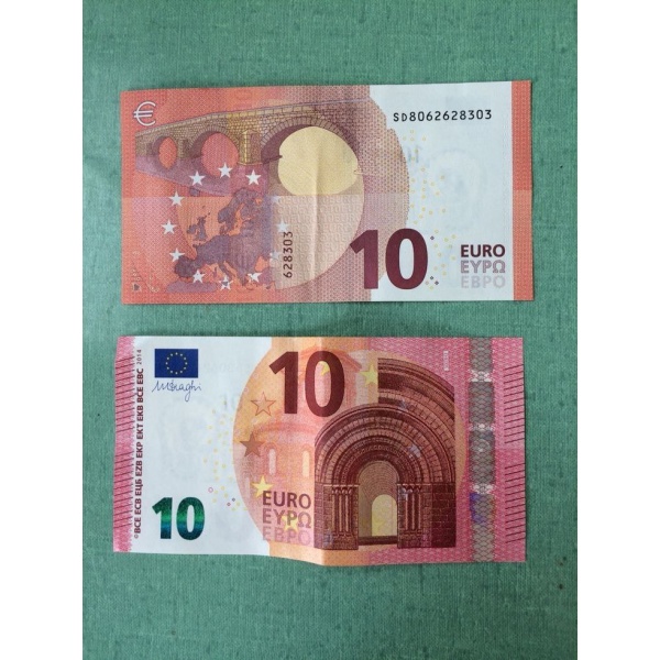 10 Euro Banknotes